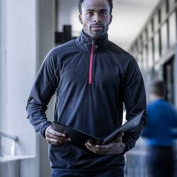 Men's lightweight half-zip fleece in black for golf and teamwear